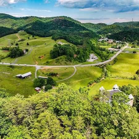 Mountain Views At Dolly'S Castle Unit 3 Villa Sevierville Exterior photo