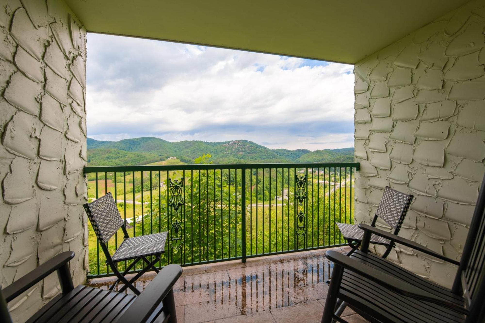 Mountain Views At Dolly'S Castle Unit 3 Villa Sevierville Exterior photo