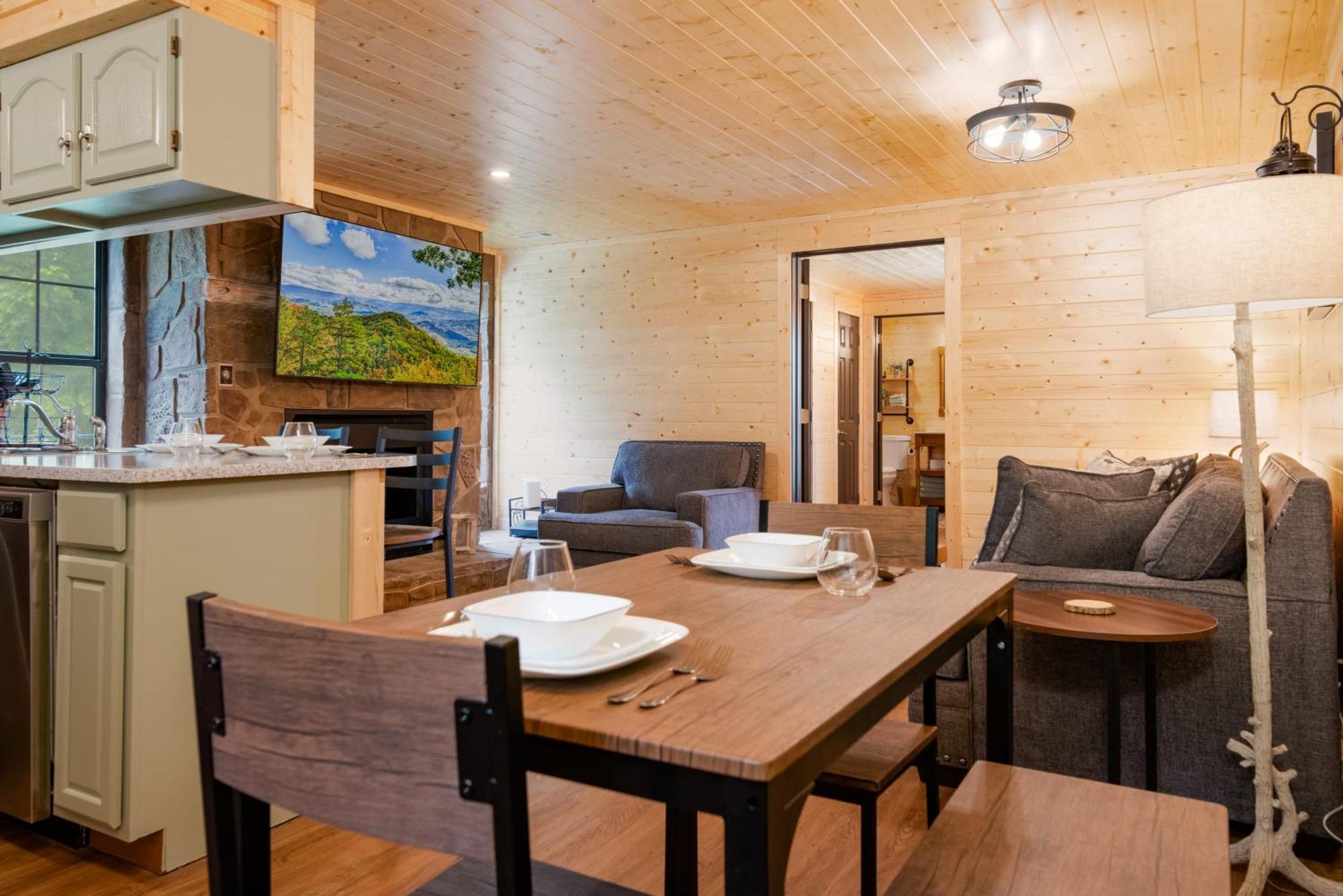 Mountain Views At Dolly'S Castle Unit 3 Villa Sevierville Exterior photo
