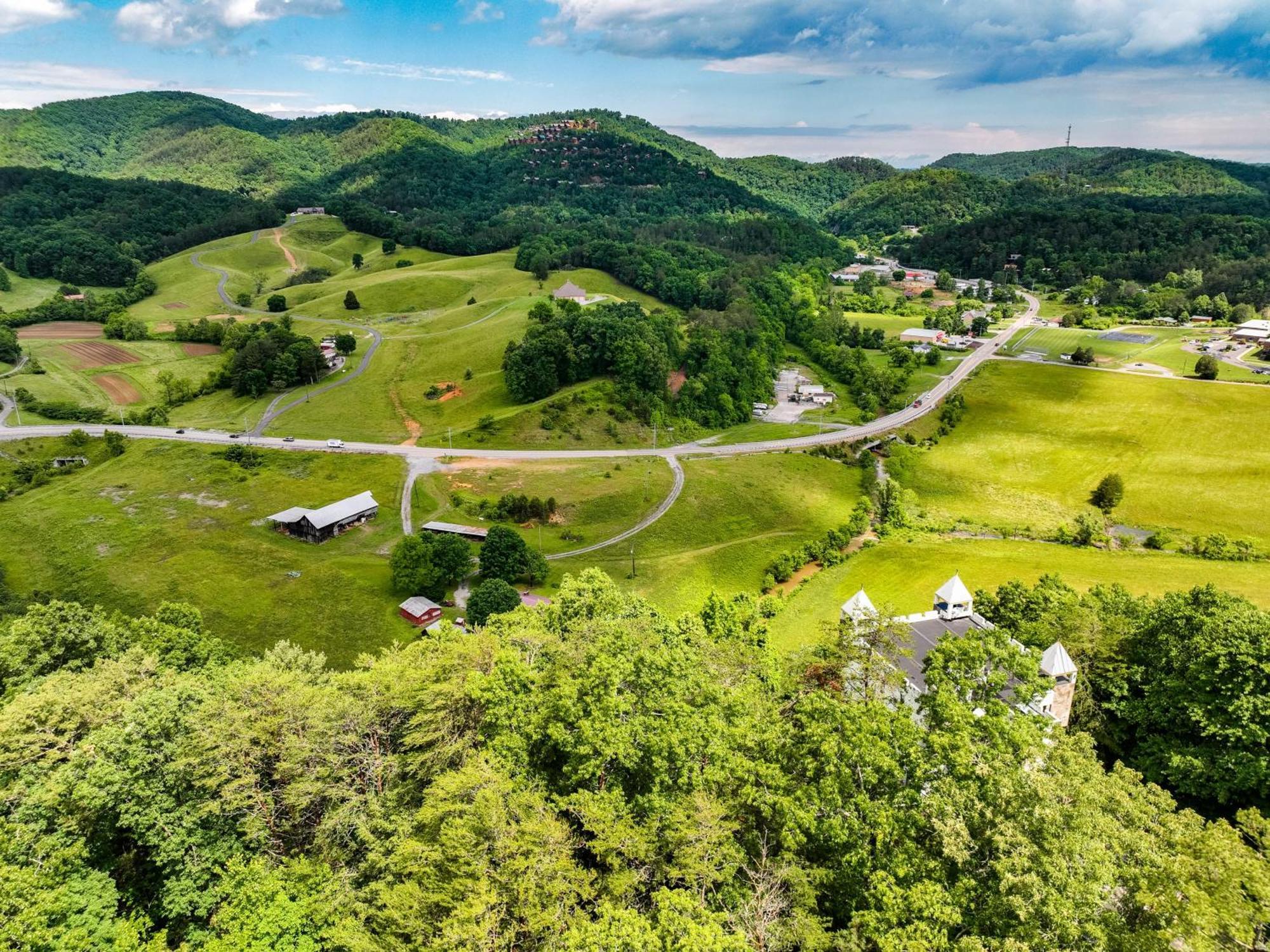 Mountain Views At Dolly'S Castle Unit 3 Villa Sevierville Exterior photo