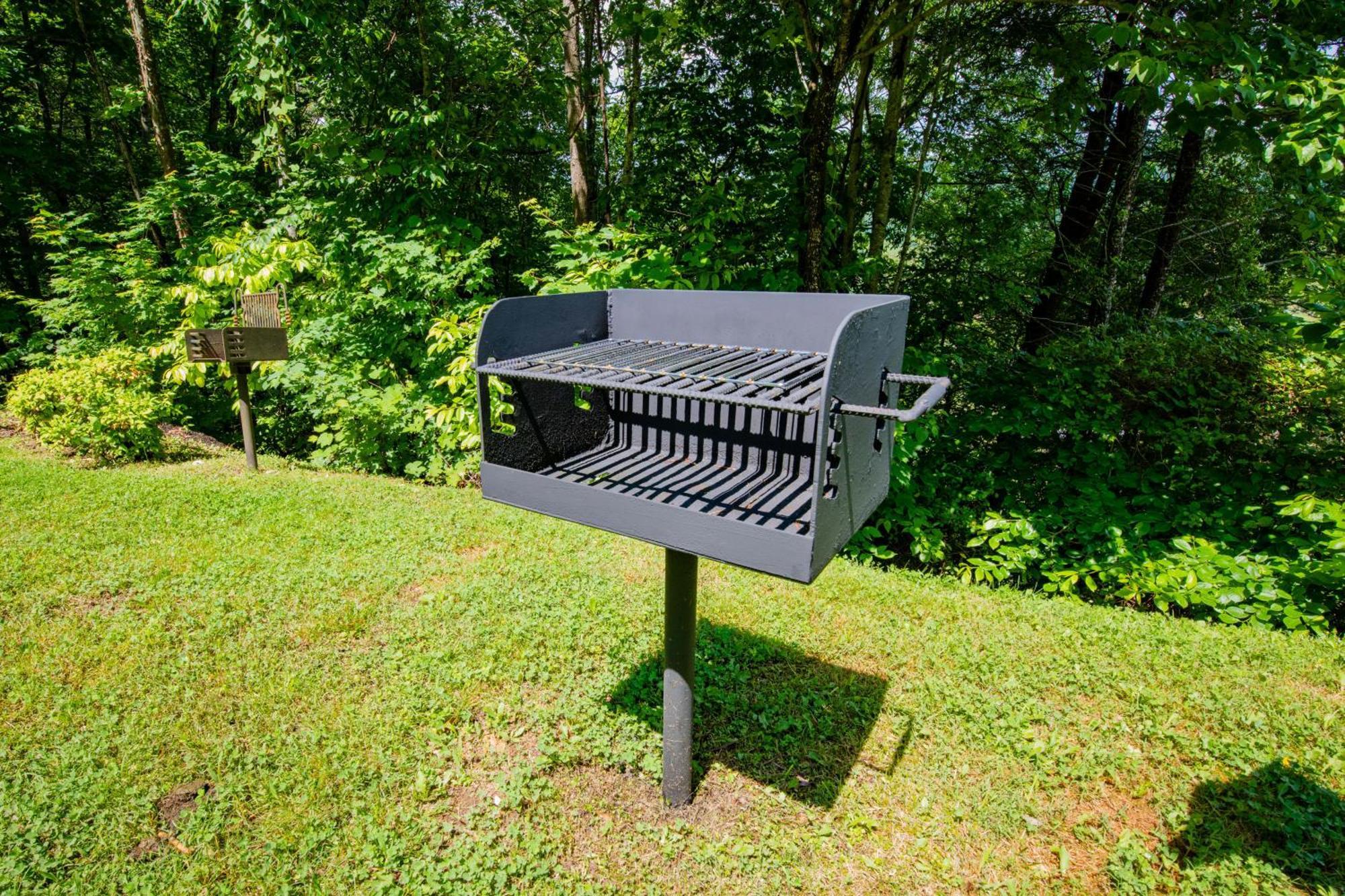 Mountain Views At Dolly'S Castle Unit 3 Villa Sevierville Exterior photo